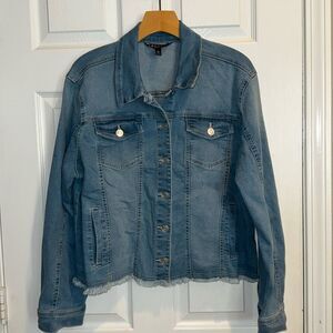 Women’s Denim Jean Jacket Rough Hem Size XL